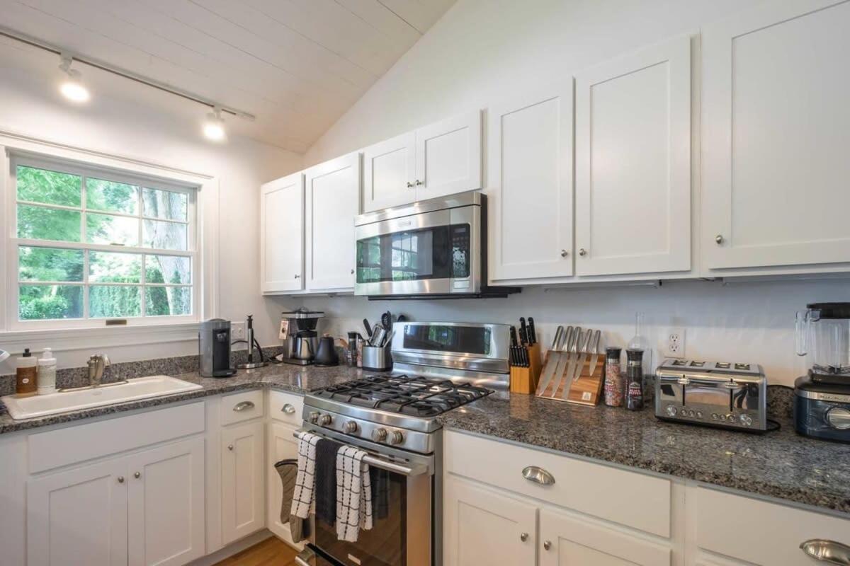 Heated Pool, Driftwood Cottage By Rovetravel East Hampton Esterno foto