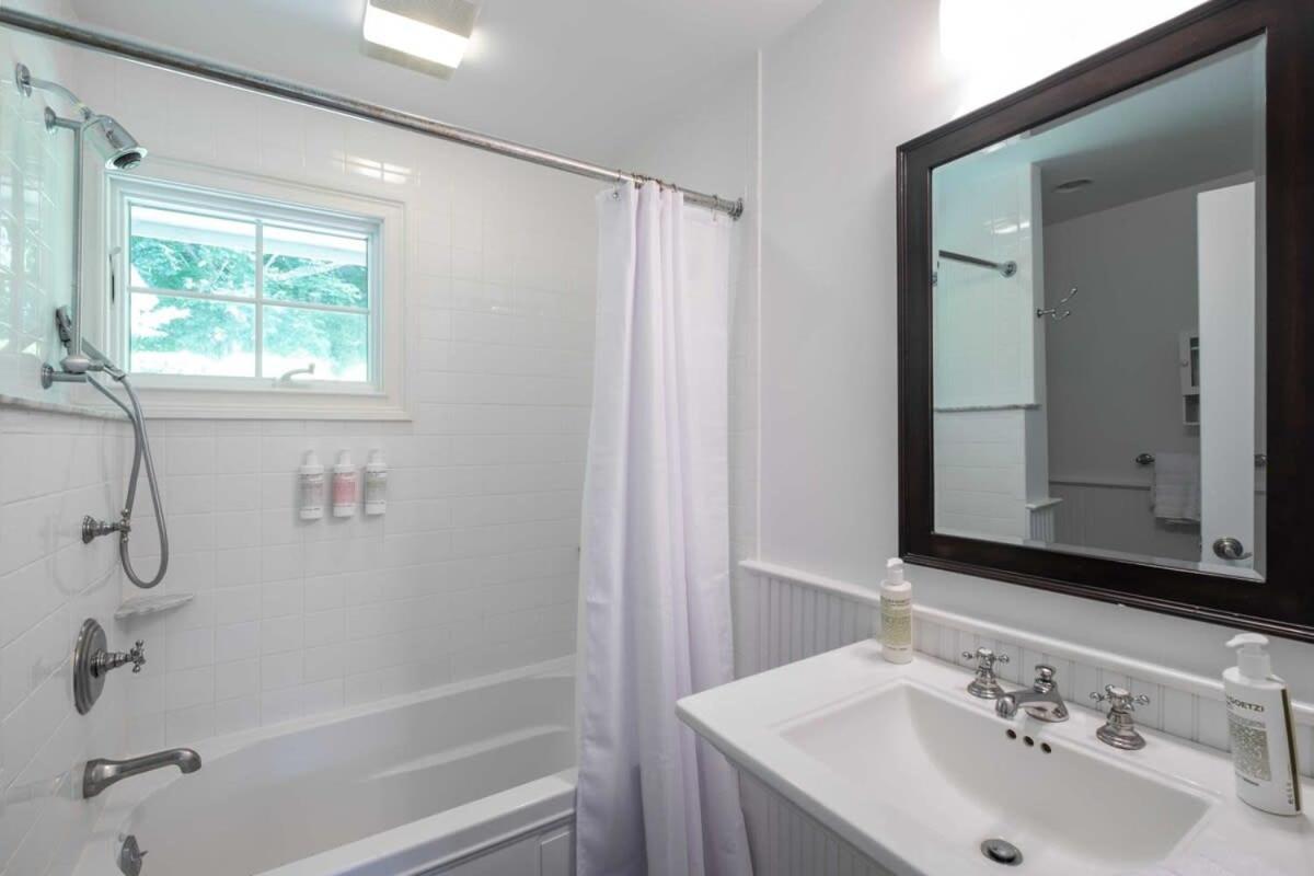 Heated Pool, Driftwood Cottage By Rovetravel East Hampton Esterno foto